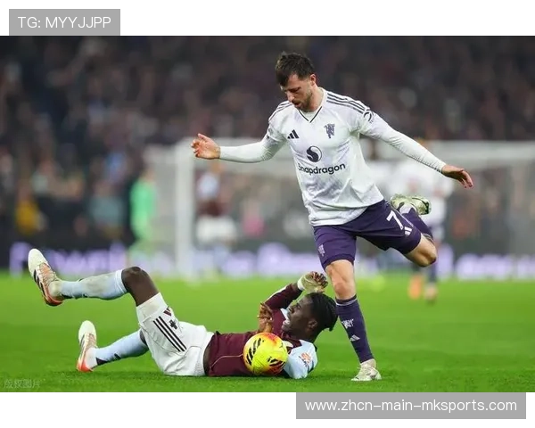 维拉2-1曼联，布恩迪亚罗杰斯双十号位撕裂中场